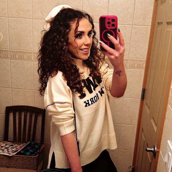 Meet your Posher, Whitney - Picture 5 of 6